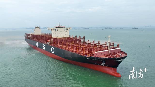 全球集装箱船改造工程量之最！“MSC汉堡”轮在南沙华丽变身
