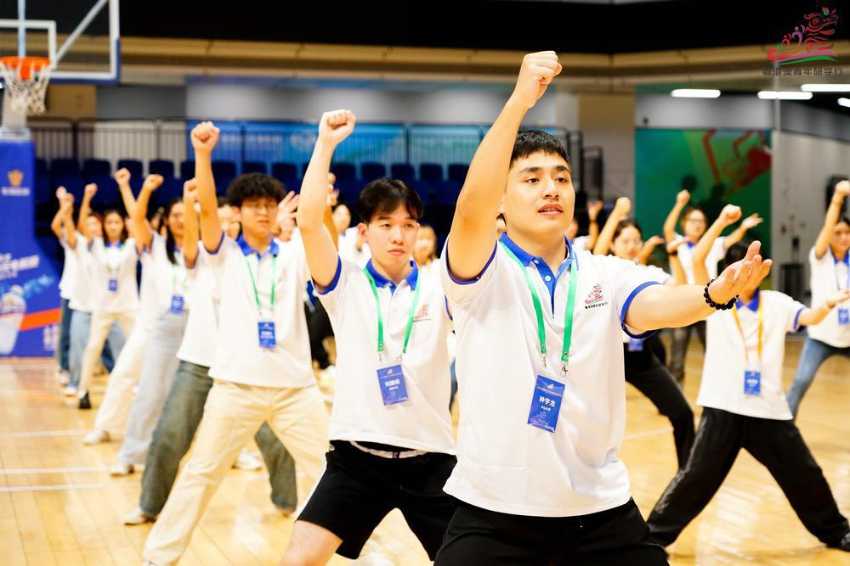 学习醒狮技艺