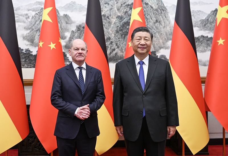 4月16日上午，国家主席习近平在北京钓鱼台国宾馆会见德国总理朔尔茨。